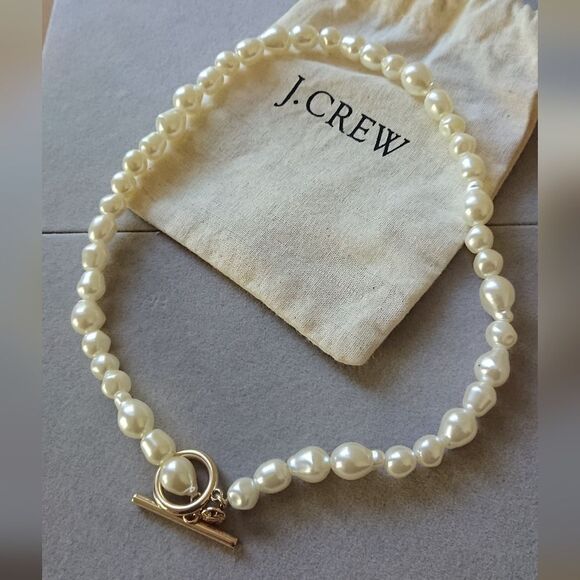 J. Crew freshwater pearl and gold tone lock necklace - Picture 1 of 9
